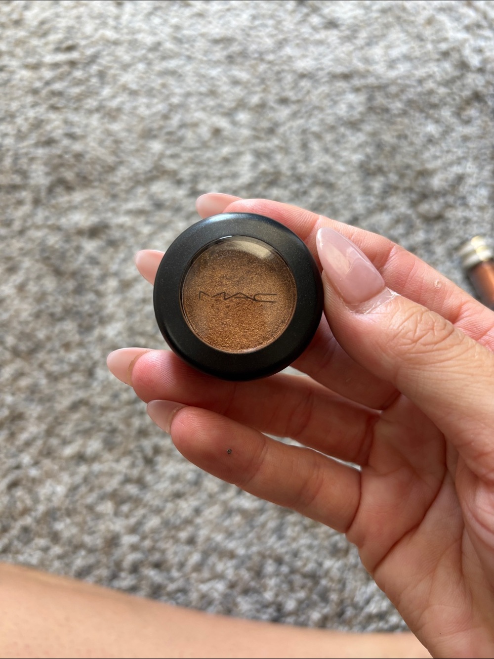 MAC Cosmetics Golden Bronze Single Eyeshadow - Shimmery Bronze